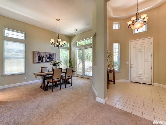 5th image of 802 Royal Troon Pl