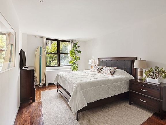 4th image of 410 W 23rd St APT 3B
