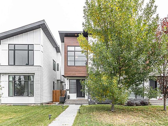 2nd image of 1912 S 23rd Ave NW