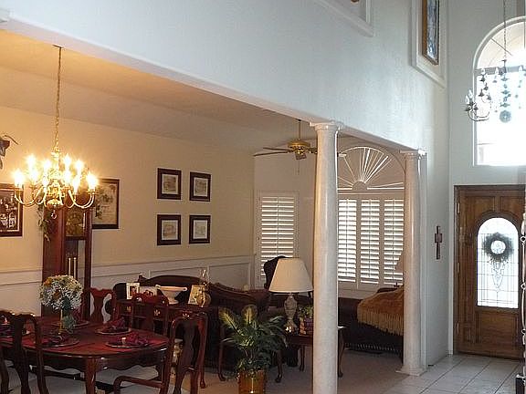 Foyer back to front door