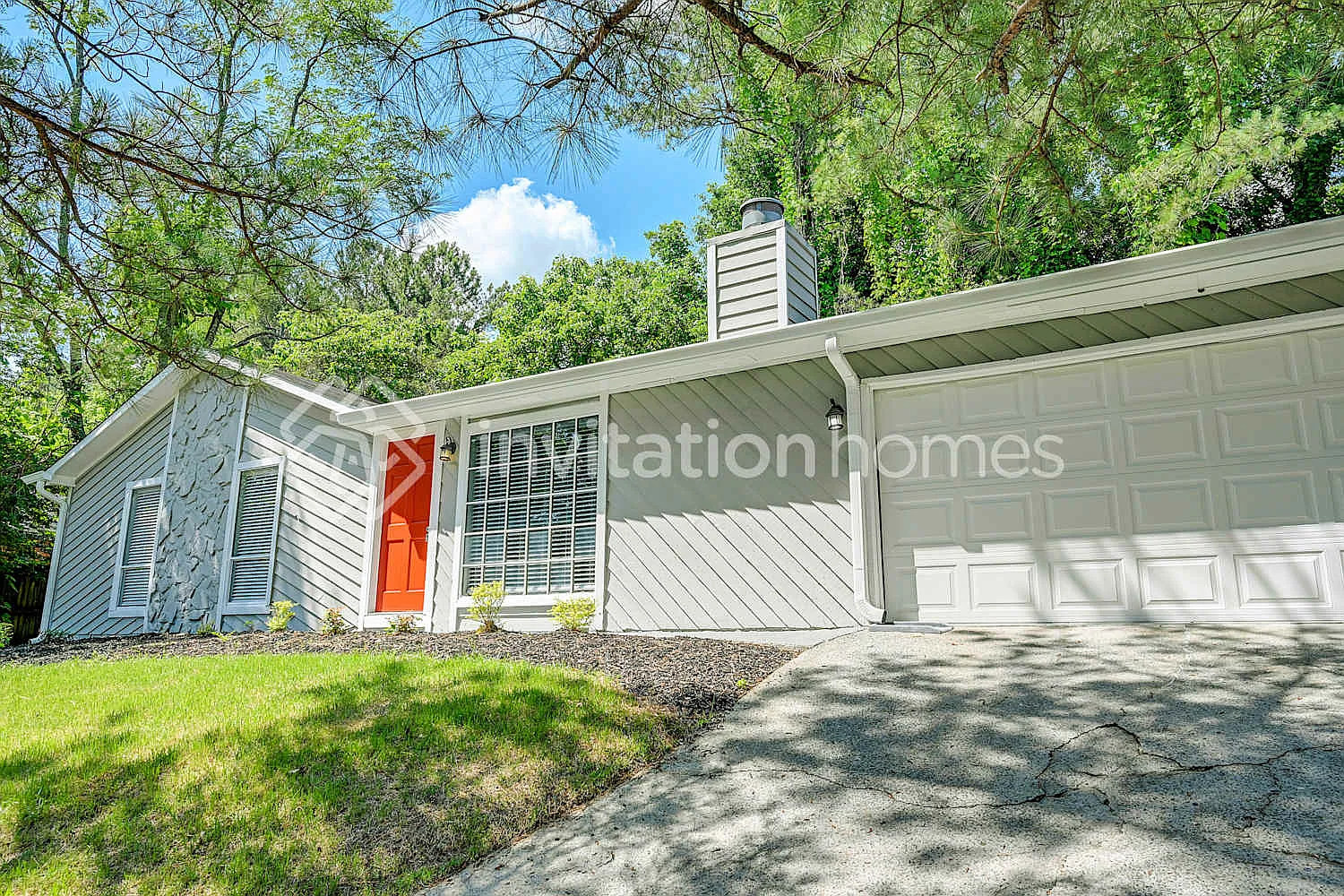 616 Candlewick Ln Nw Lilburn, GA 30047 — Photo 1
