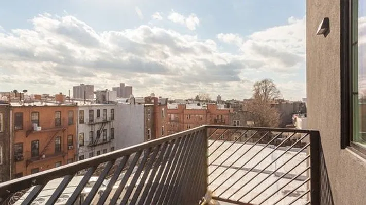 Rented by Nooklyn NYC LLC | media 24
