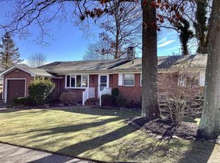 24 Alma St, Sayville, NY 11782