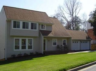 6123 Flamingo Dr, Roanoke, VA 24018