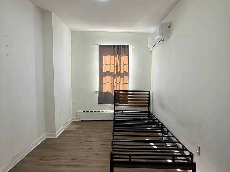 906 Huntington Ave — Photo 15