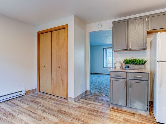 4th image of 740 SE Cedar St #760-04