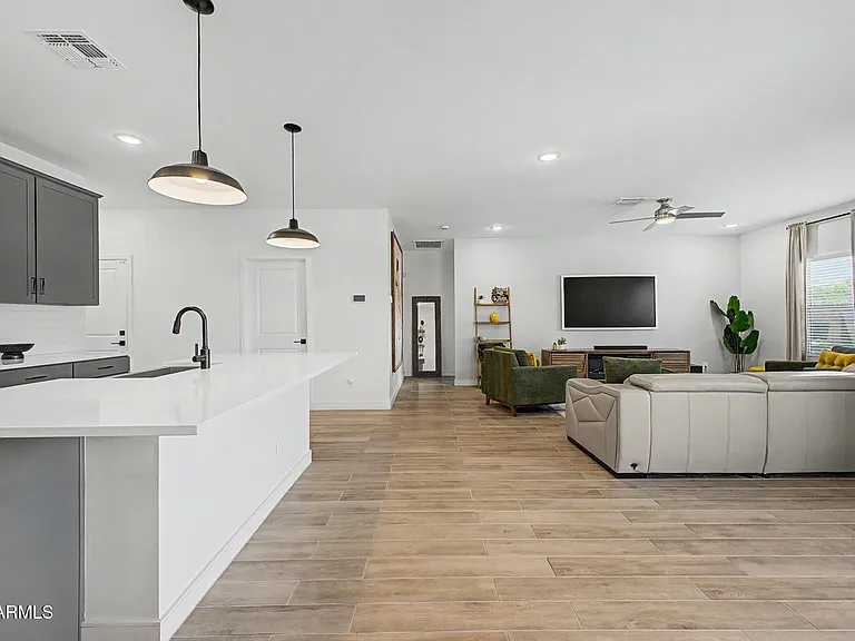 8620 W Hayward Ave — Photo 23