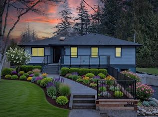 5281 Santa Clara Ave, Saanich, BC