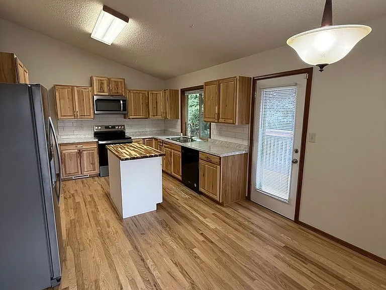 6840 Delmonico Dr — Photo 7