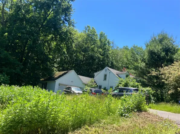 26 Foote Rd, Burlington, CT 06013