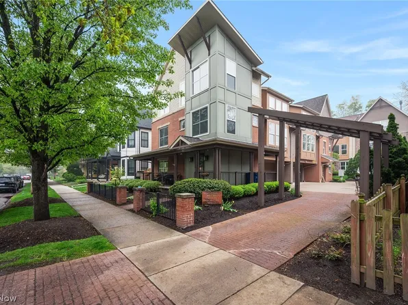 3897 Clinton Ave, Cleveland, OH 44113