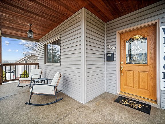 2nd image of 1035 Grove St