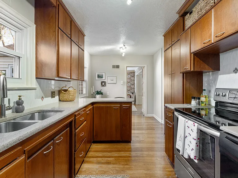 5407 Norwood St — Photo 12