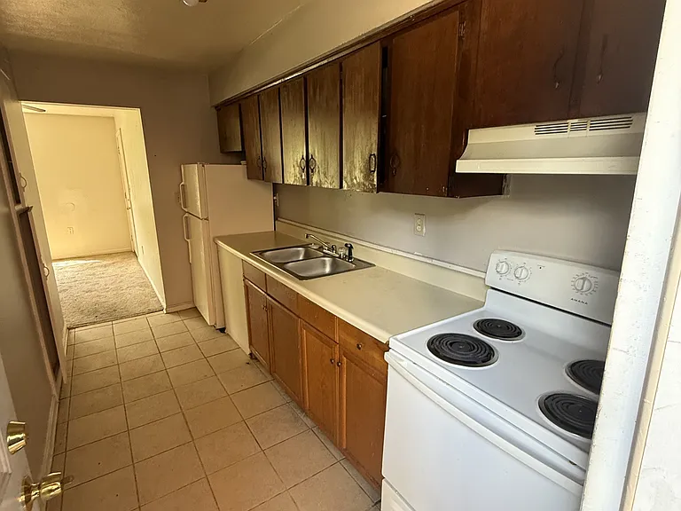 2220 Ticknor Dr — Photo 20