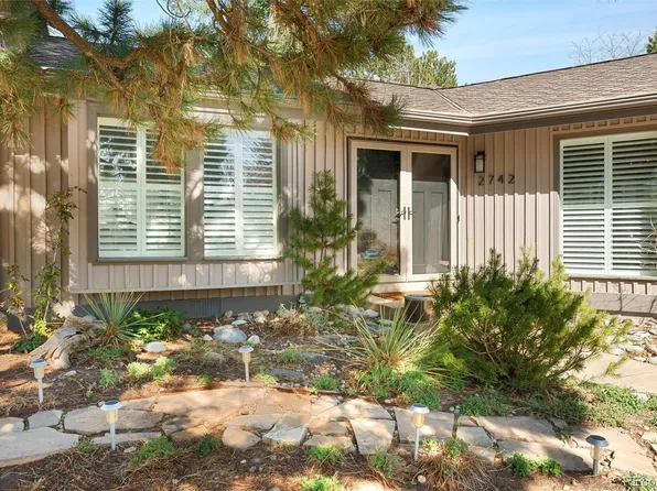2742 S Macon Circle, Aurora, CO 80014