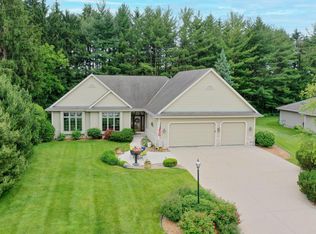 12935 W Peachtree Dr, New Berlin, WI 53151