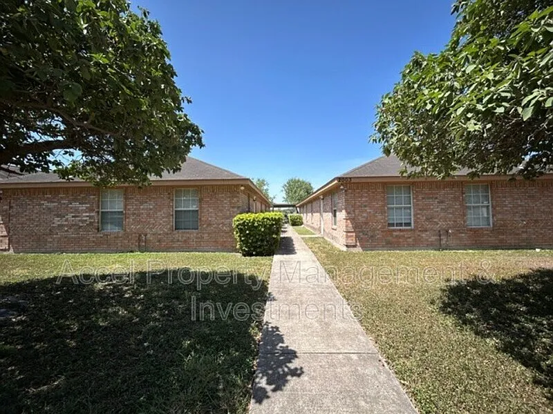 2003 Villa Linda Ave #1
