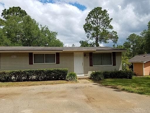1st image of 1570 Coombs Dr #1