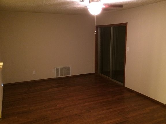 3rd image of 1512 Willow Cliff Ct