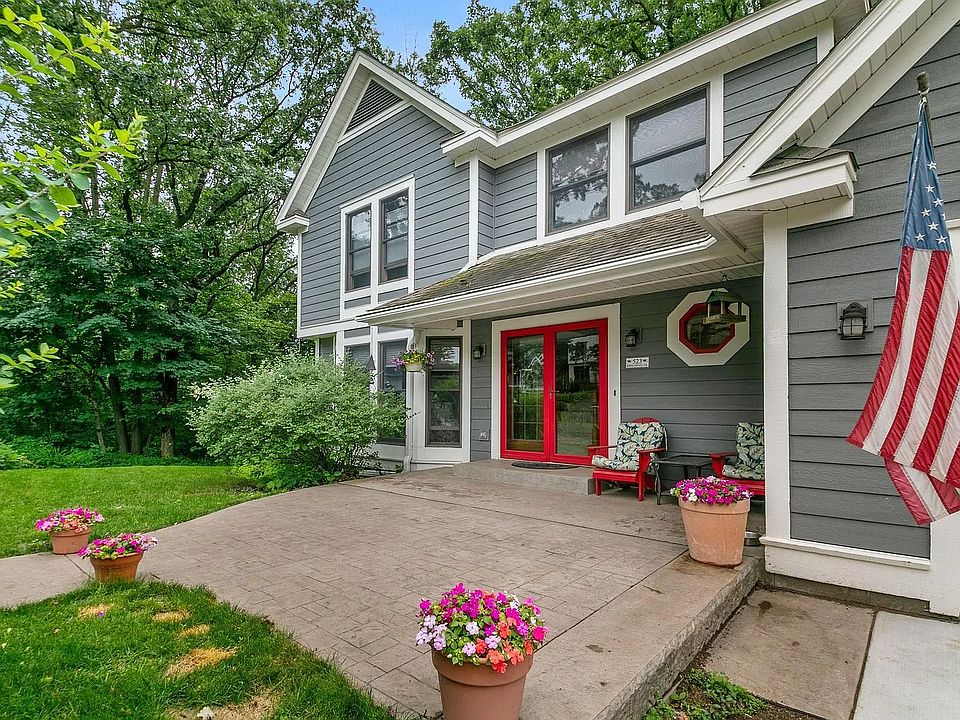 2nd image of 523 Knollwood Dr