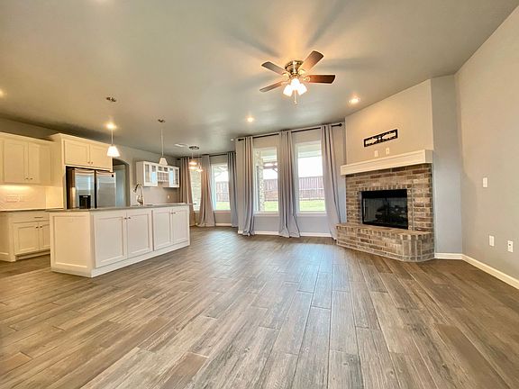 4th image of 12829 High Plains Ave