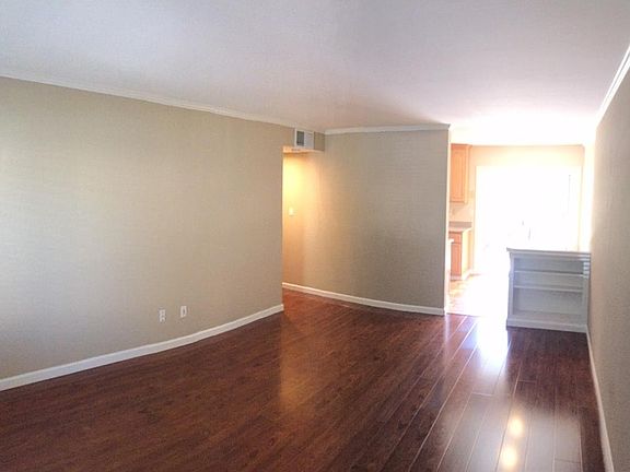 4th image of 7362 Rainbow Dr APT 1