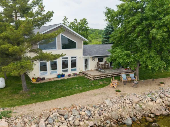45932 375th St, Perham, MN 56573