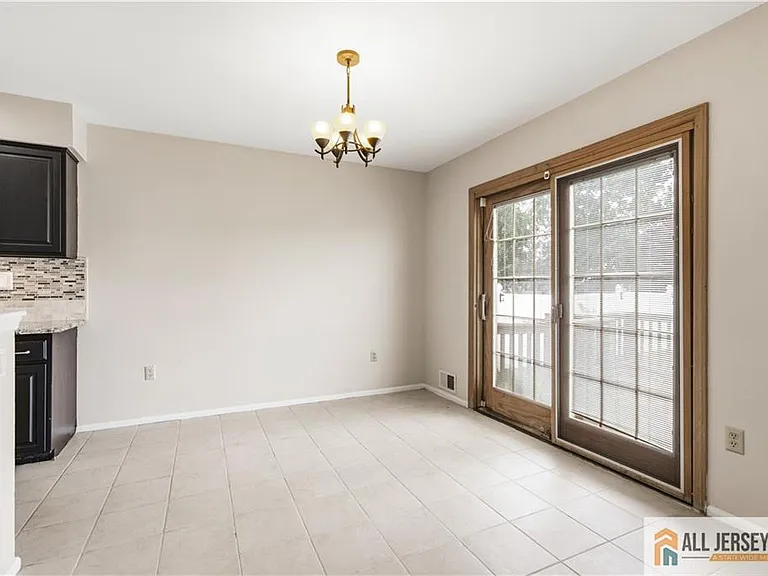 55 Parsler Pl — Photo 9