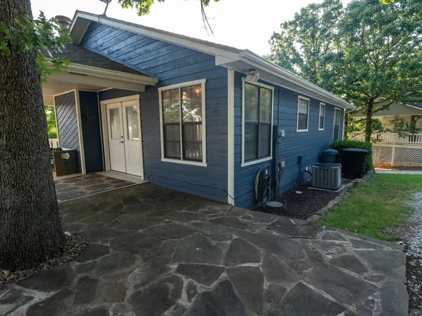 306 Deer Park Circle, Kimberling City, MO 65686