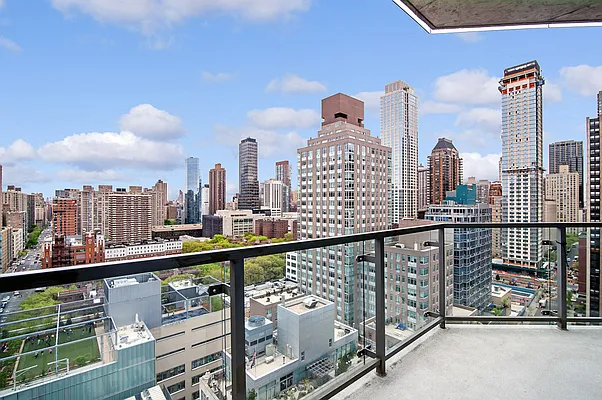 Sold by Compass | media 22