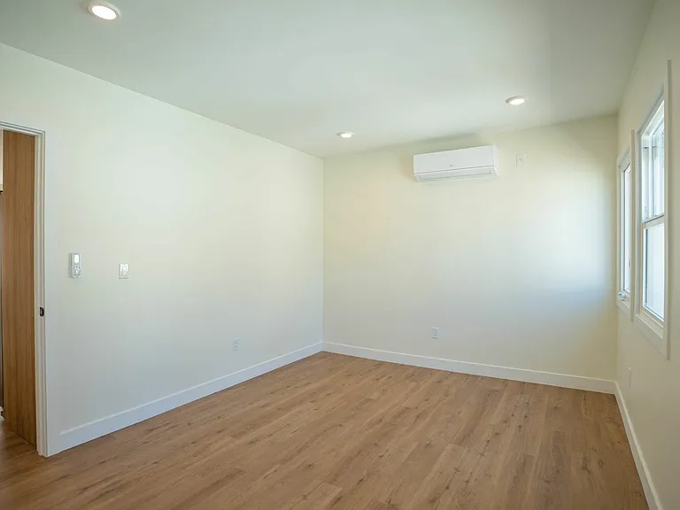 1038 S Westmoreland Ave #2 — Photo 7