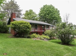 19536 Martin Rd, Three Oaks, MI 49128