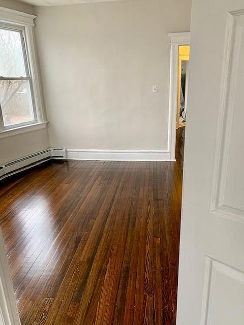 1st image of 35 Schuyler Ave #3
