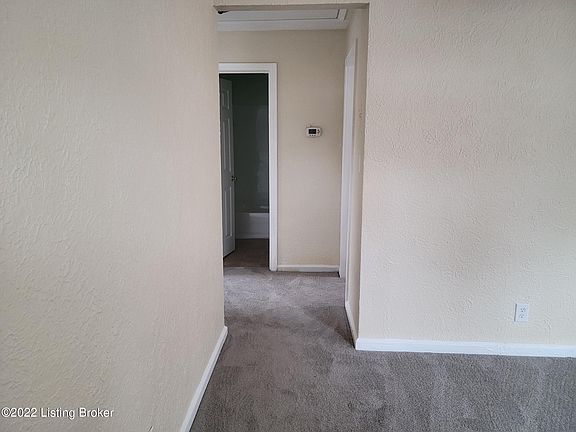 4th image of 2727 Algonquin Pkwy