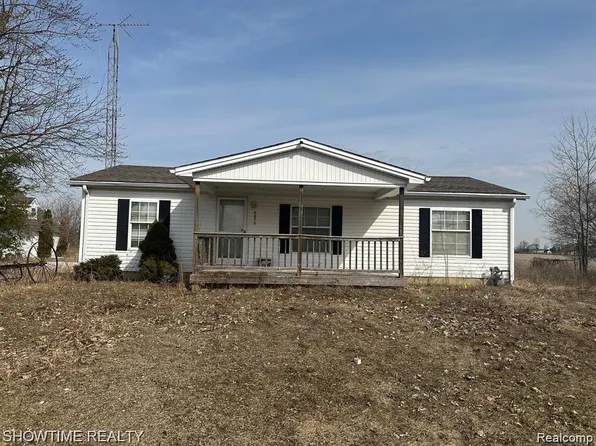 6875 Armstrong Rd, Imlay City, MI 48444