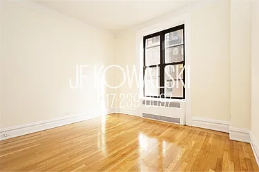Rented by R New York