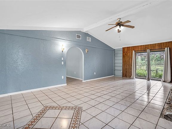 5th image of 617 Glenn Ave