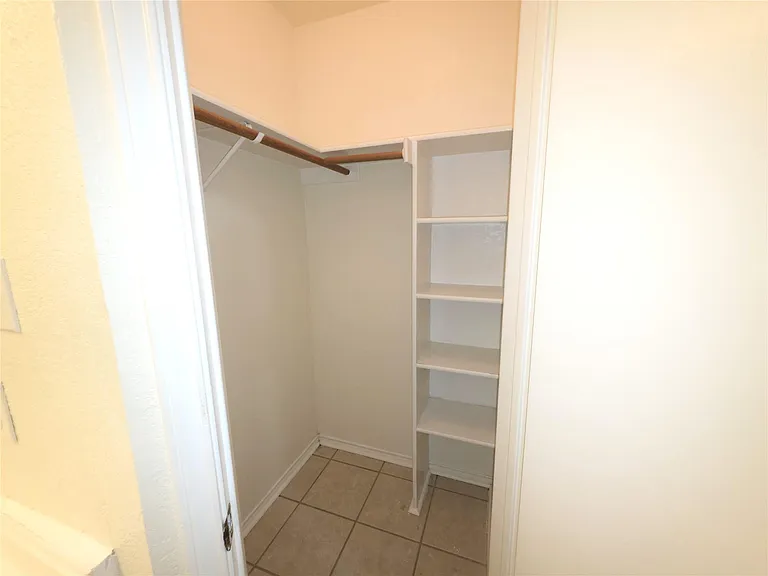 1600 Hollow Tree Blvd — Photo 20