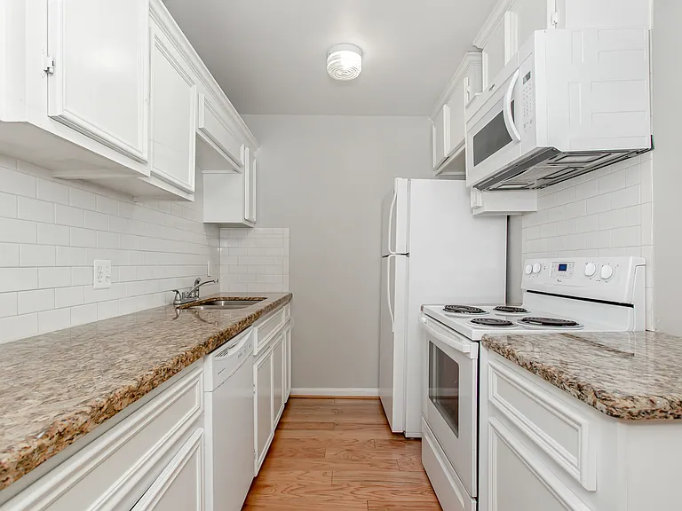 4931 Junius St #8 — Photo 15
