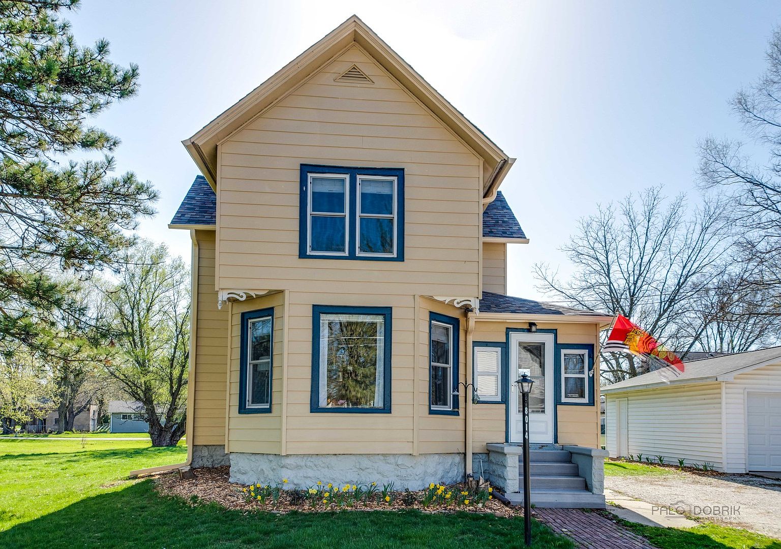 8014 East St, Spring Grove, IL 60081 Zillow