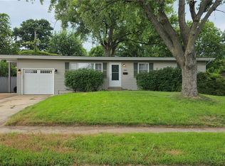 1255 Night Dr, Florissant, MO 63031
