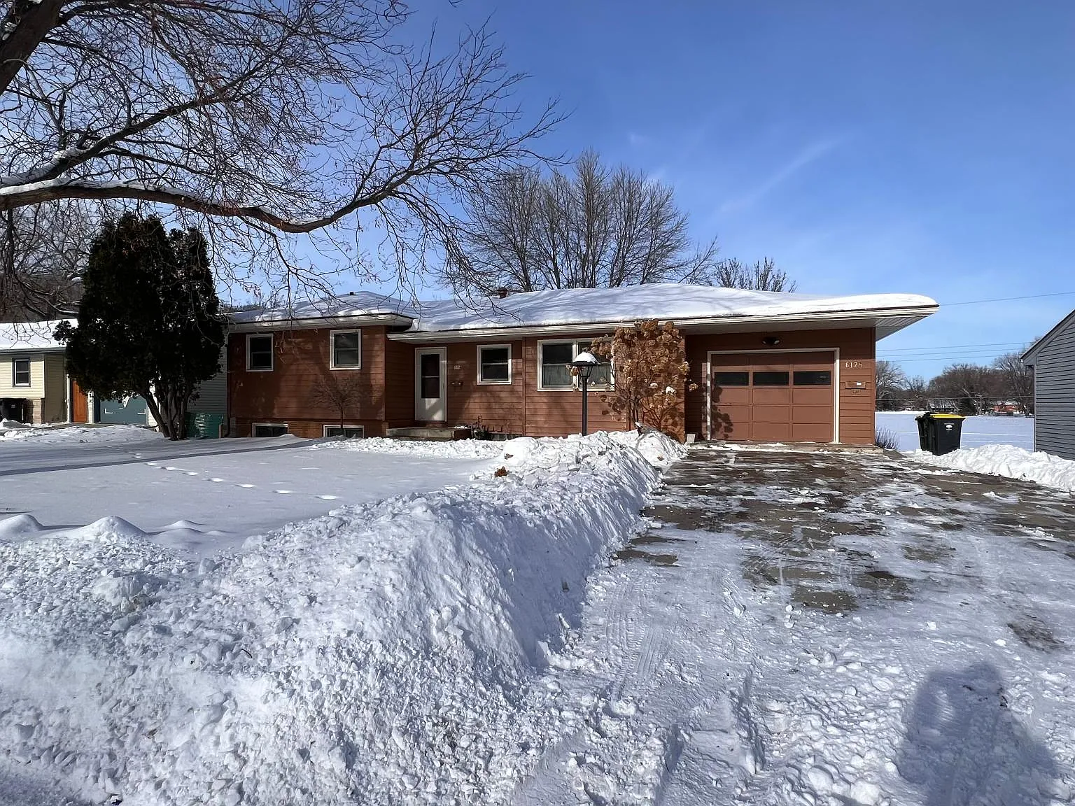 612 Lakeview Ave — Photo 3