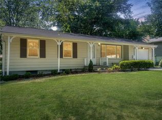 511 NW Ward Ln, Lees Summit, MO 64063