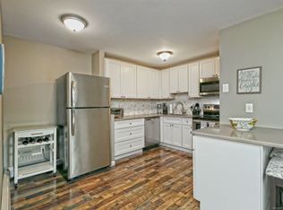 92 Balance Rock Rd APT 9, Seymour, CT 06483