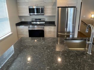 540 Lafayette Rd #201, Hampton, NH 03842