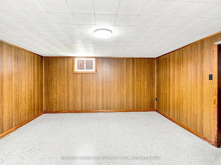6521 Caledonia St — Photo 23