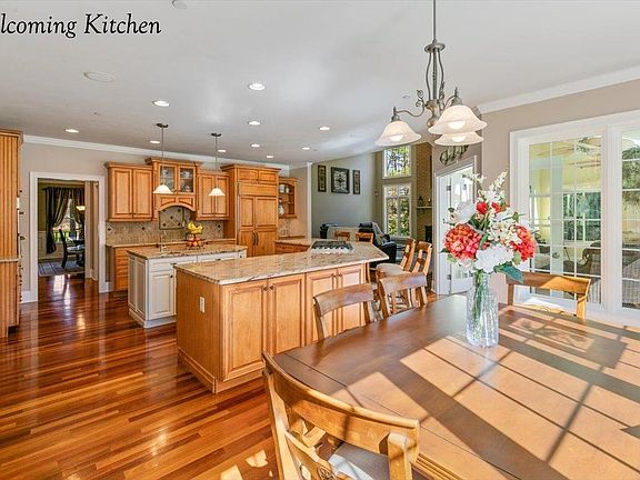 3rd image of 170 Ridge Road