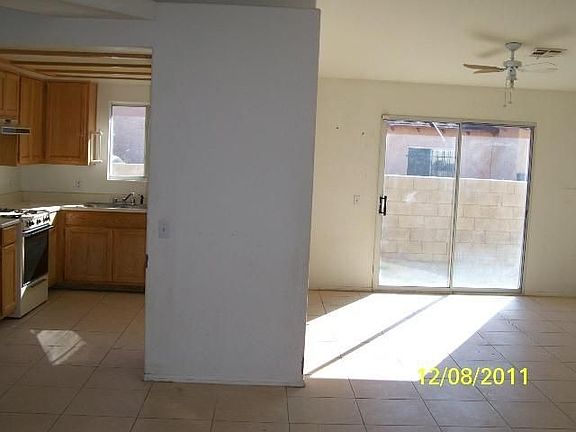 2nd image of 33905 Via Echo
