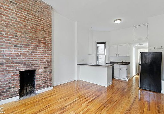 3rd image of 36 E 4th St APT 5FE