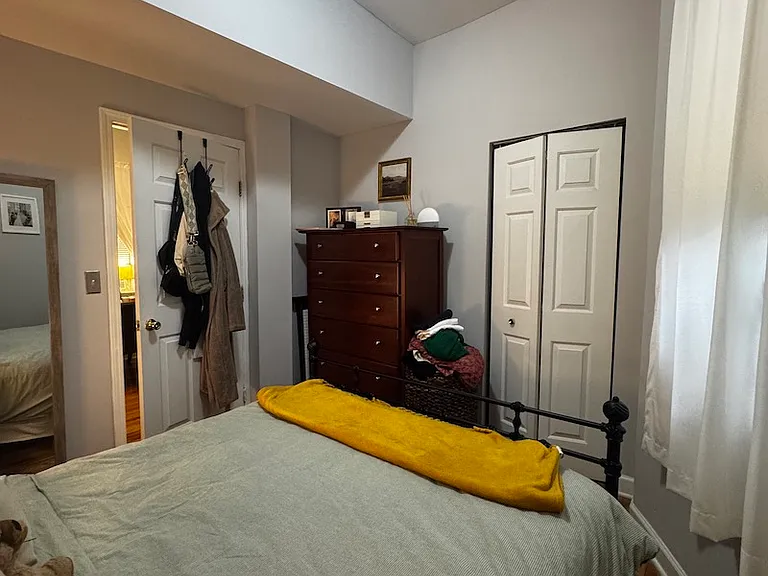2315 N Greenview Ave #1B — Photo 9